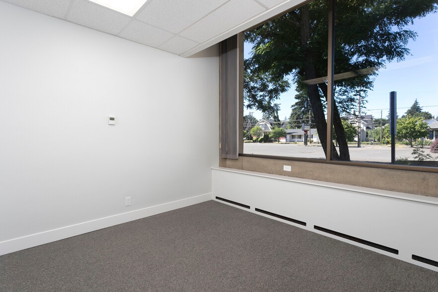 More Photos Of 2811 E Evergreen Blvd, Vancouver Medical For Sale