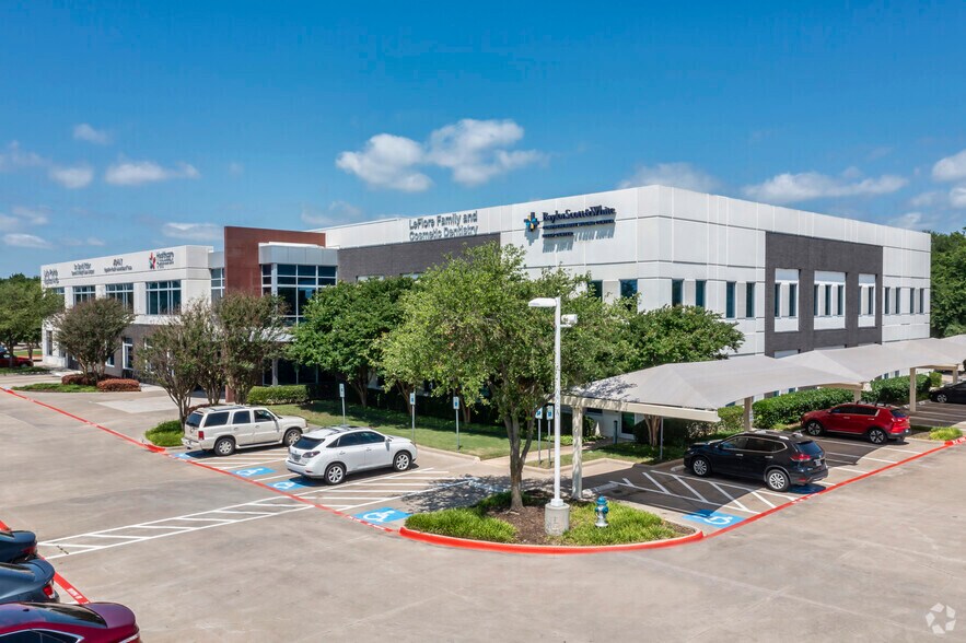 More Photos Of 7501 Lakeview Pkwy, Rowlett Medical For Lease