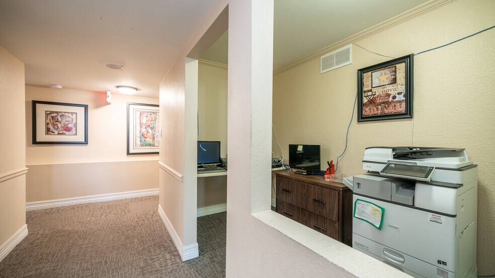 More Photos Of 2530 S Rural Rd, Tempe Office Residential For Lease