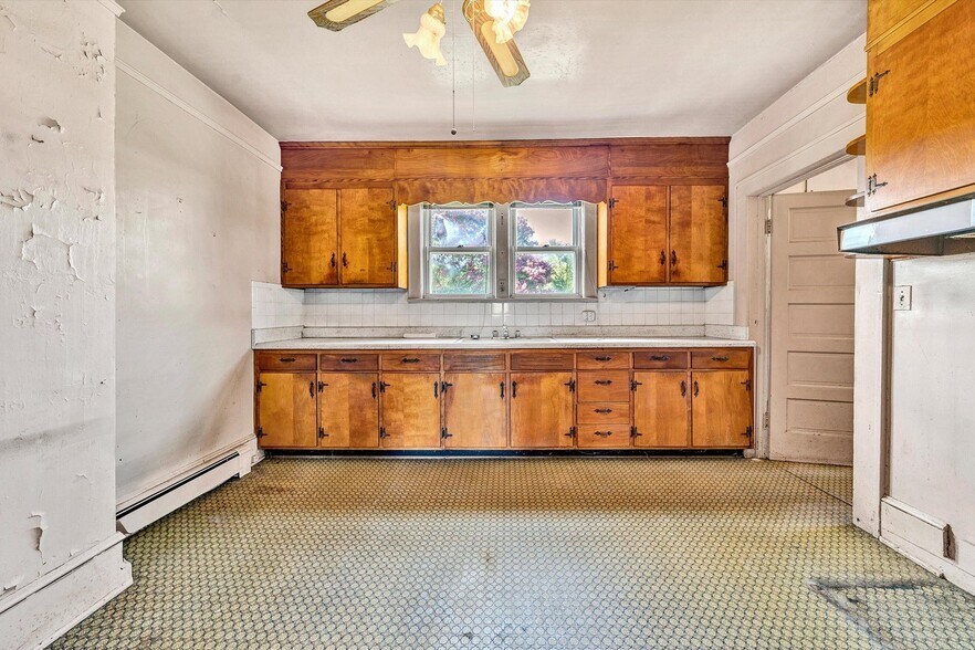 More Photos Of 5422 Franklin Rd SW, Roanoke Office For Sale