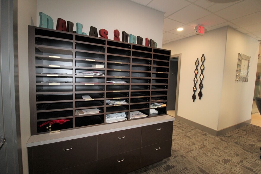 More Photos Of 418 Village Dr, Murphy Medical For Sale