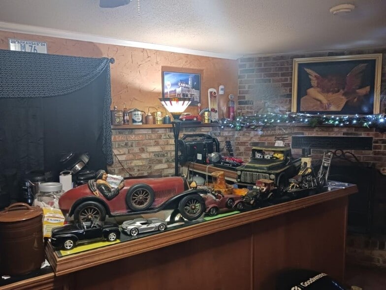 More Photos Of 4161 Hwy 62 SW, Mountain Home Restaurant For Sale