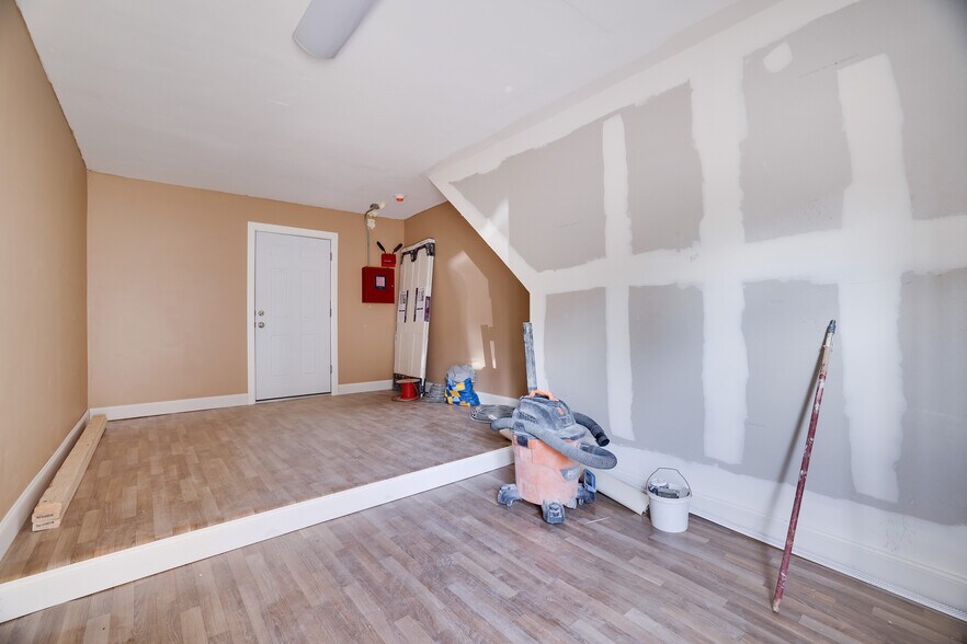 More Photos Of 100-106 S Courtland St, East Stroudsburg Apartments For Lease