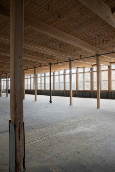 More Photos Of 2 Shaker Rd, Shirley Manufacturing For Lease