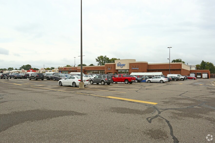 Primary Photo Of 23001-23303 Michigan Ave, Dearborn Freestanding For Lease