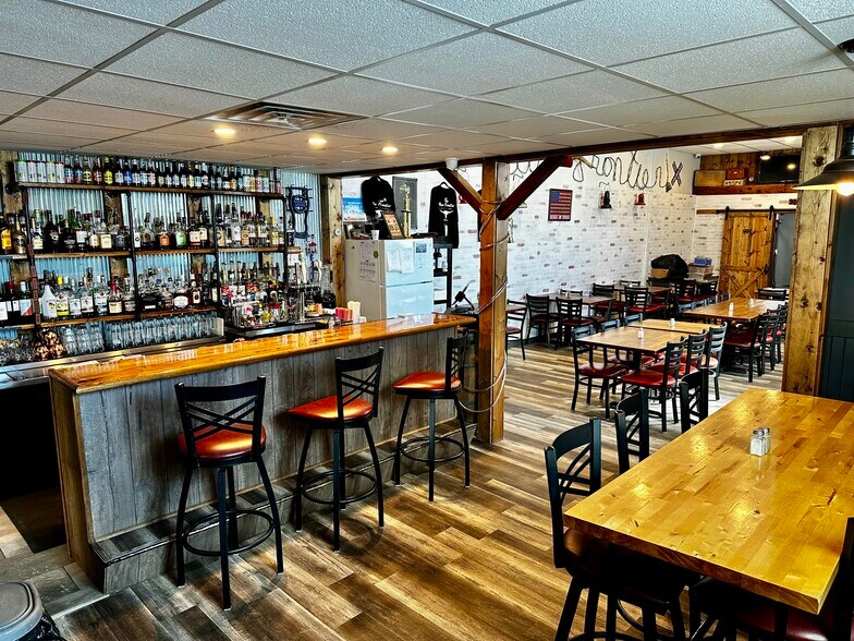 Primary Photo Of 500 Main St, Webster Restaurant For Sale