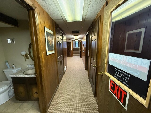 More Photos Of 401 N Main St, Princeton Office For Sale