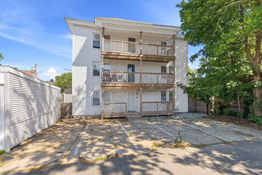 More Photos Of 271-273 Coe St, Woonsocket Apartments For Sale