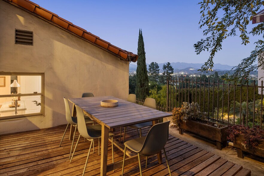 More Photos Of 3700 Arbolada Rd, Los Angeles Apartments For Sale