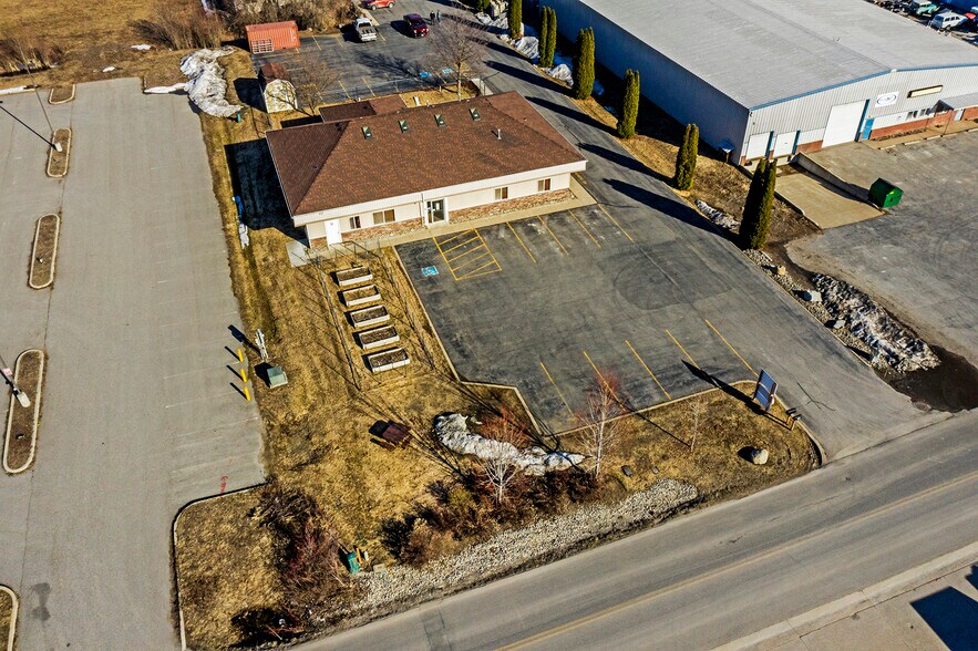 More Photos Of 137 McGhee Rd, Kootenai Storefront Retail Office For Sale