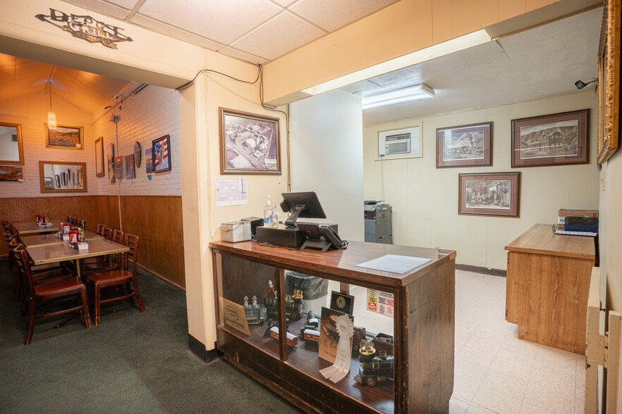 More Photos Of 545 Shoshone St S, Twin Falls Restaurant For Sale