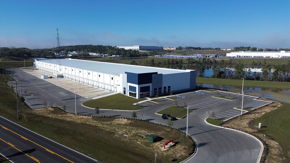 More Photos Of 20229 O’Brien Rd, Groveland Warehouse For Sale