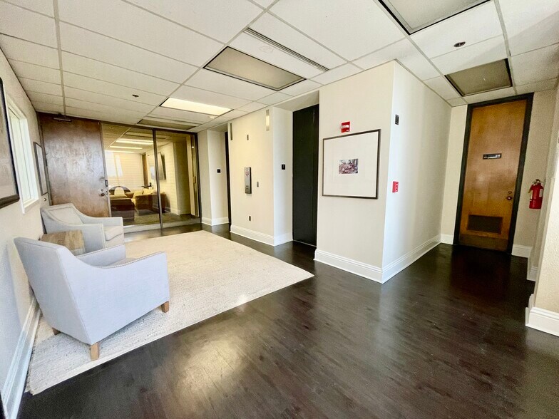 More Photos Of 44 Market Plz, Montgomery Apartments For Lease