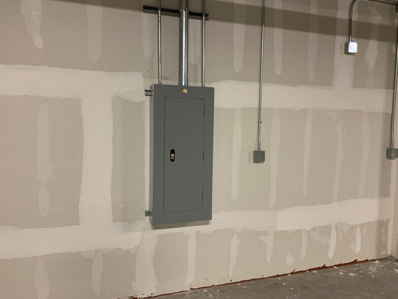 More Photos Of 6101 Washington St, Denver Warehouse For Sale