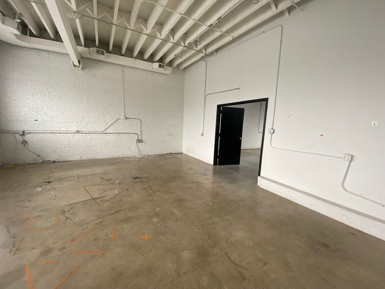 More Photos Of 1700 N Throop St, Chicago Office For Lease