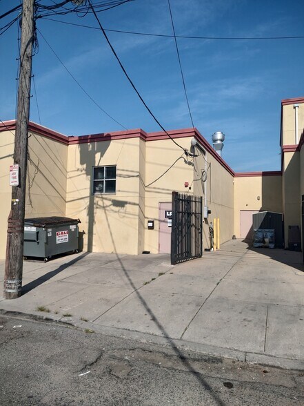 More Photos Of 23 Lewis, Jersey City Warehouse For Lease