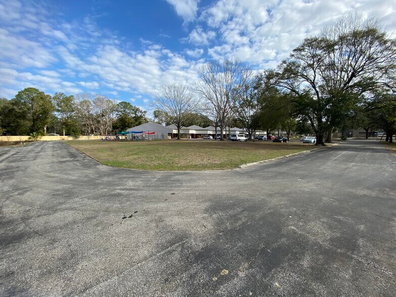 More Photos Of 5000 NW 34th Blvd, Gainesville Land For Lease