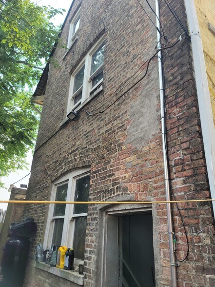 More Photos Of 409 Lake St, Maywood Freestanding For Sale