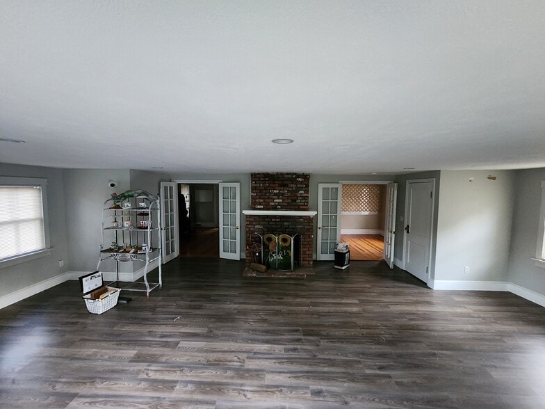 More Photos Of 600 Washington St, Pembroke Office For Lease