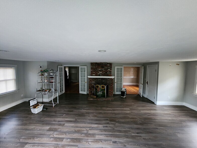 More Photos Of 600 Washington St, Pembroke Office For Lease