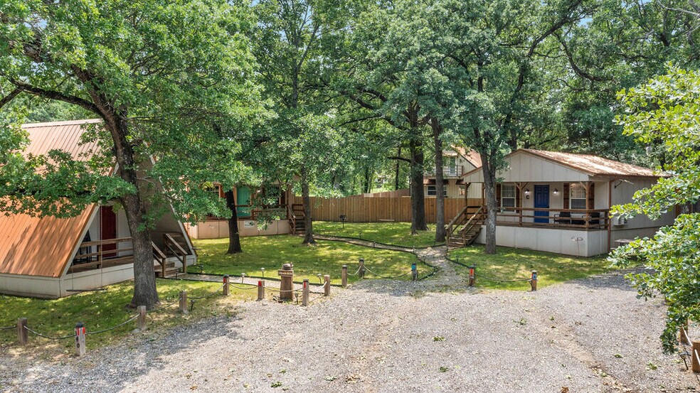 Primary Photo Of 340 Oxford Dr, Gordonville Hospitality For Sale