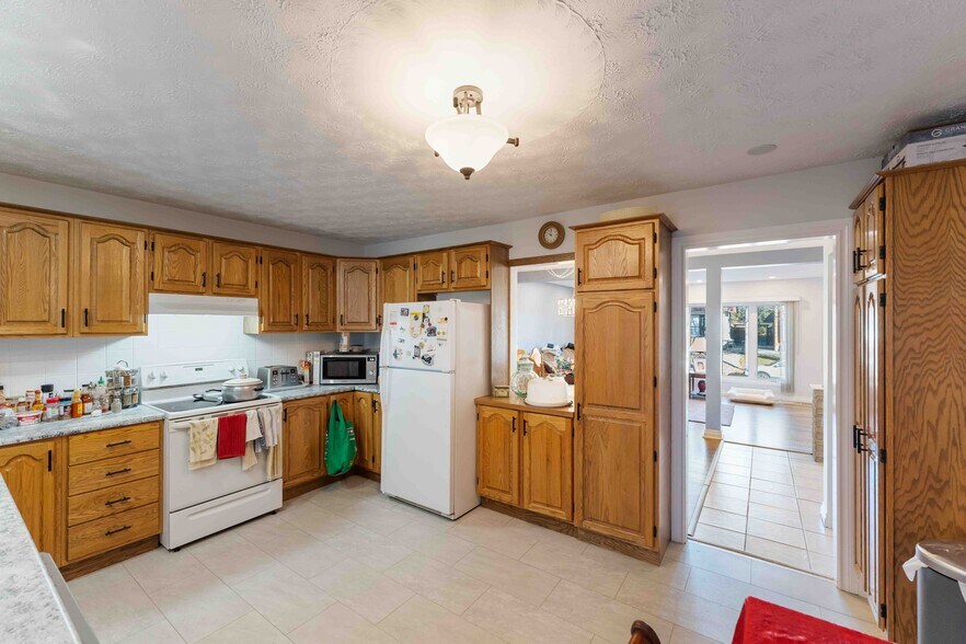 More Photos Of 732 Morin St, Ottawa Apartments For Sale