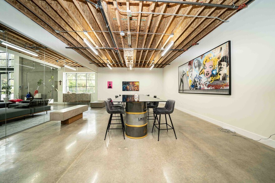 More Photos Of 2001 Saturn St, Monterey Park Light Distribution For Sale