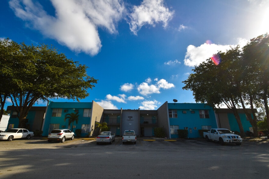 More Photos Of 6000 NW 7th St, Margate Apartments For Sale