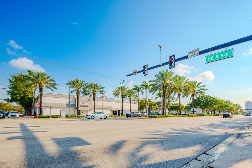 More Photos Of 801 E Hallandale Beach Blvd, Hallandale Beach General Retail For Lease