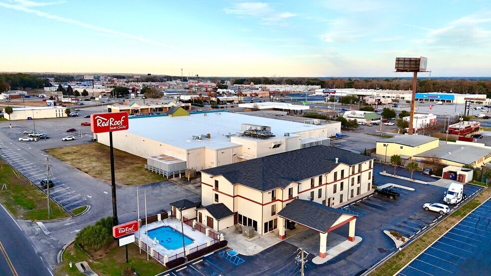 More Photos Of 5635 Tillmans Corner Pky, Theodore Hotel For Sale