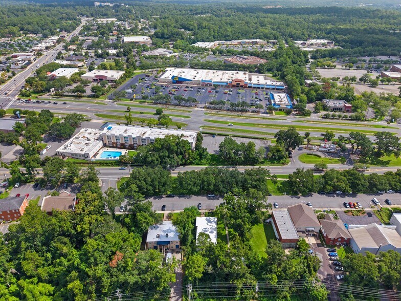 More Photos Of 1355 E Lafayette St, Tallahassee Veterinarian Kennel For Sale