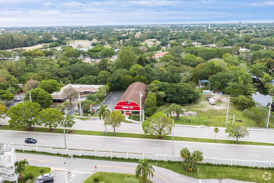 More Photos Of 2727 W Hillsboro Blvd, Deerfield Beach Storefront For Lease