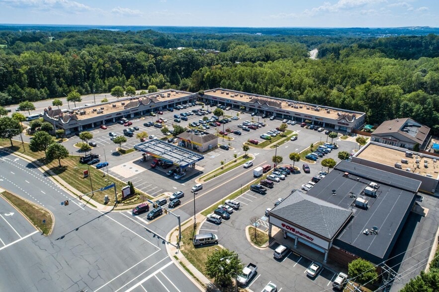 More Photos Of 6460-6500 Landsdowne Ctr, Alexandria Storefront For Lease