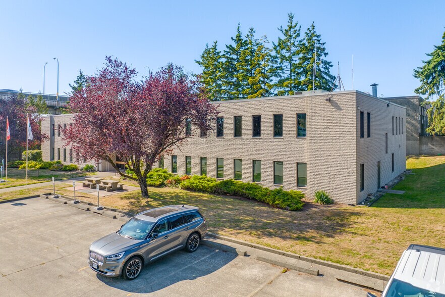 More Photos Of 8955 Shaughnessy St, Vancouver Office Residential For Sale
