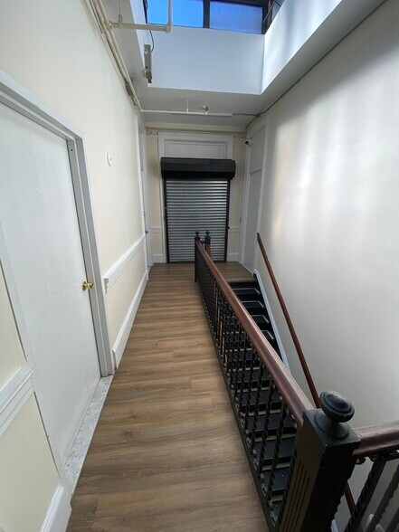 More Photos Of 370 E 149th St, Bronx Office For Lease