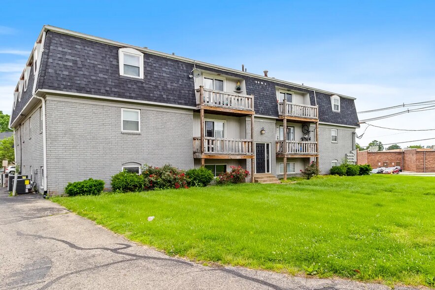 Primary Photo Of 3400 Lesway Ct, Louisville Apartments For Sale