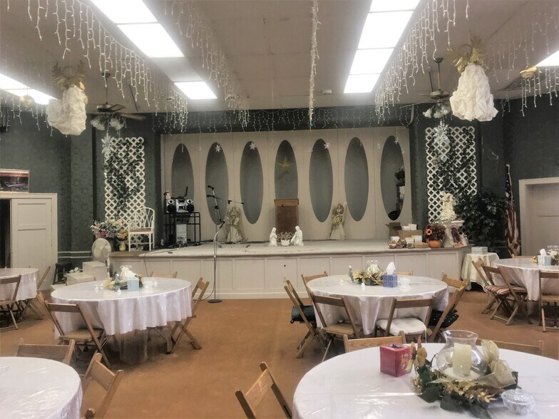 More Photos Of 329 E Moody Ave, New Castle Religious Facility For Sale