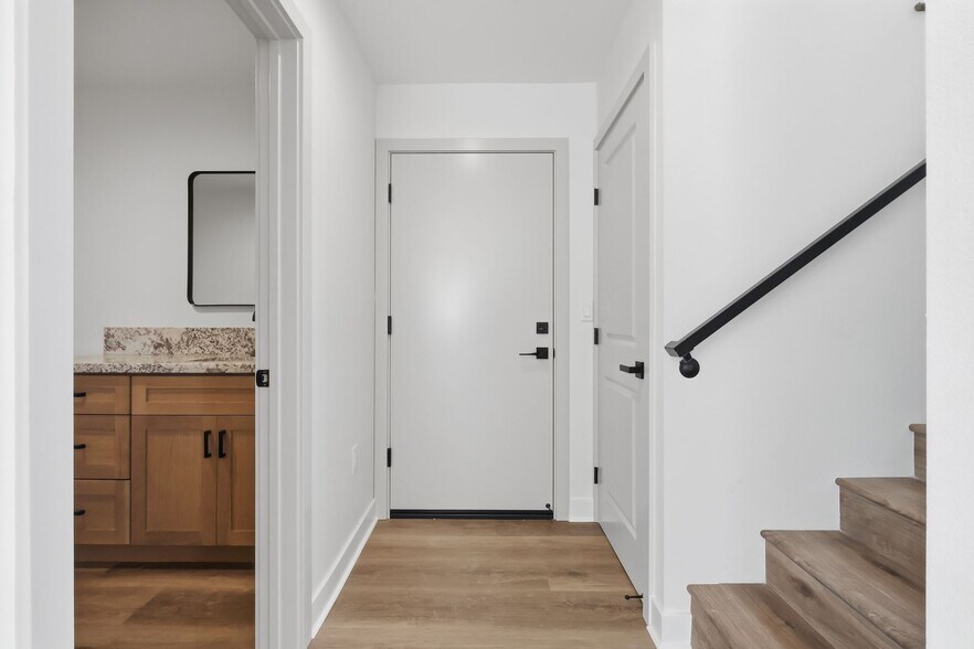 More Photos Of 1507 W 83rd St, Los Angeles Apartments For Sale
