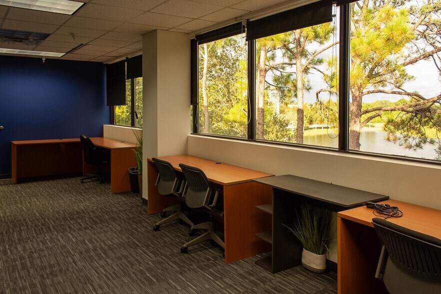 More Photos Of 12425 28th St N, Saint Petersburg Office For Lease