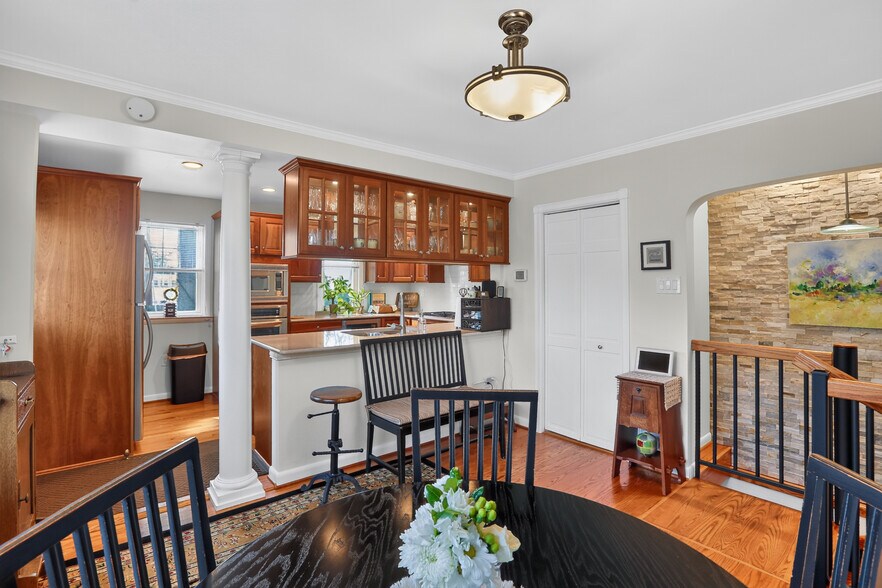 More Photos Of 3554-3556 Woodcrest Ave, Newtown Square Apartments For Sale