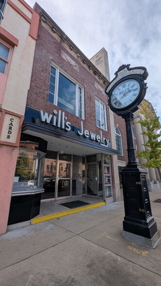 Primary Photo Of 107 Lincolnway East, Mishawaka Storefront For Sale