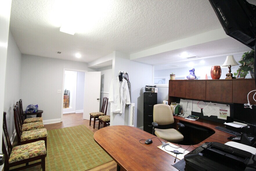 More Photos Of 4131 University Blvd S, Jacksonville Medical For Lease