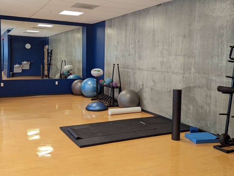 More Photos Of 700 Washington St, Vancouver Office For Sale