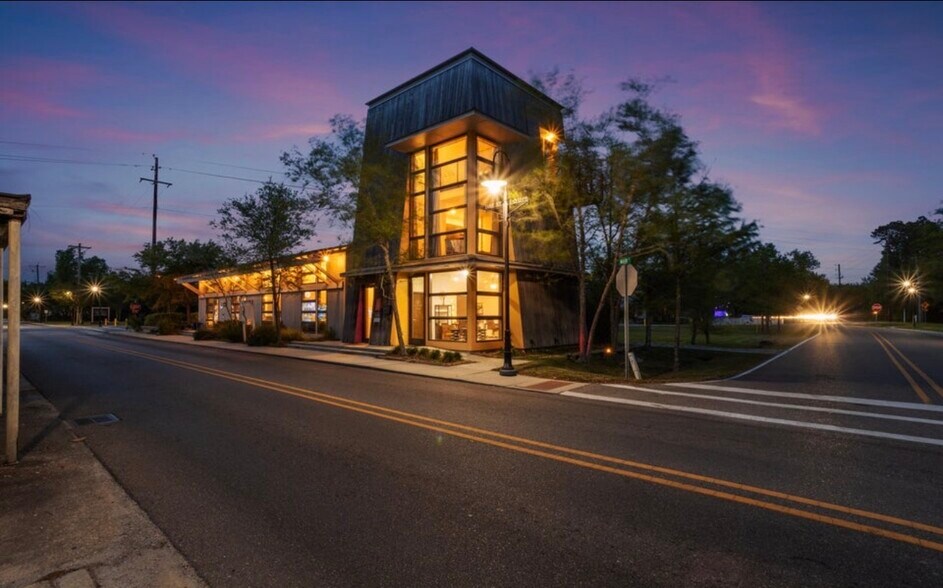 More Photos Of 443 Main St, Bay St Louis Office Residential For Sale