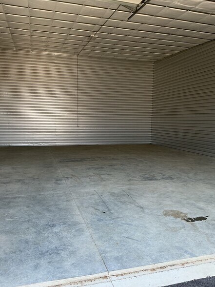 More Photos Of 19380 Webster st, Spring Hill Self Storage For Lease