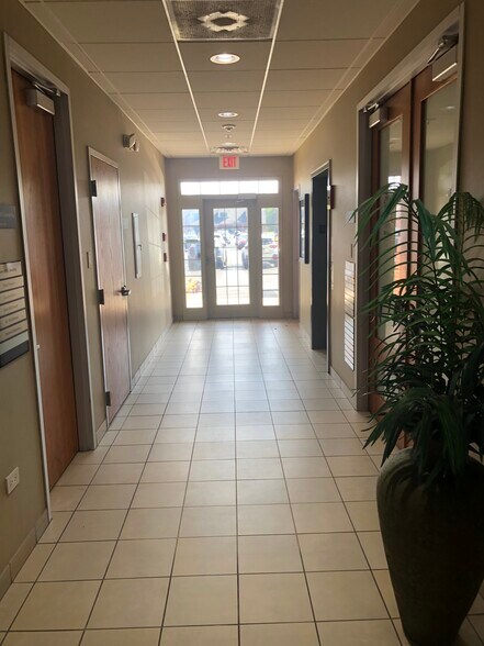 More Photos Of 1100 E Washington St, Grayslake Unknown For Lease