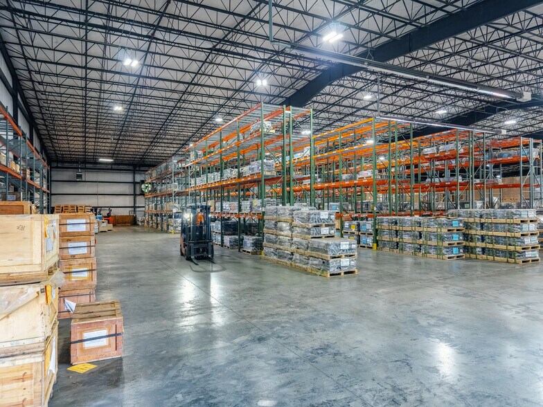 More Photos Of 700 Dalen Ln, Knoxville Distribution For Lease