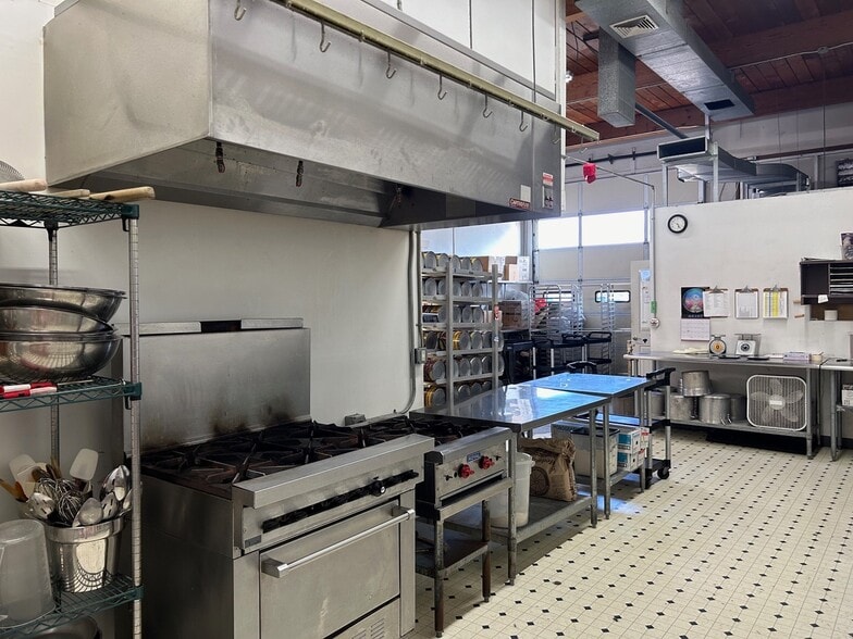 More Photos Of Commissary Kitchen, Eugene Industrial For Sale