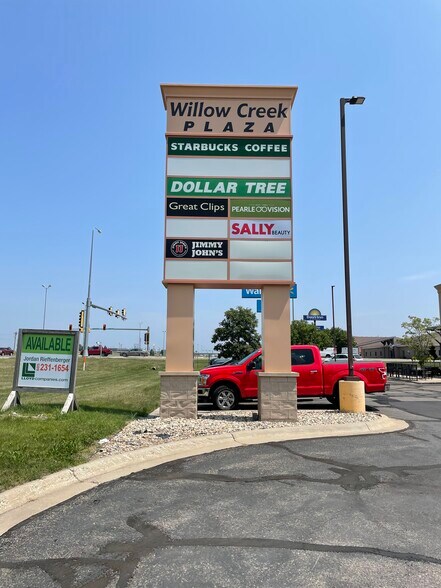 More Photos Of 911 29th St SE, Watertown Unknown For Lease