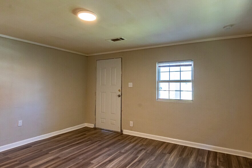 More Photos Of 20 Walker St, Augusta Apartments For Sale